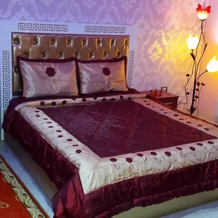 Buza Hotel 3*